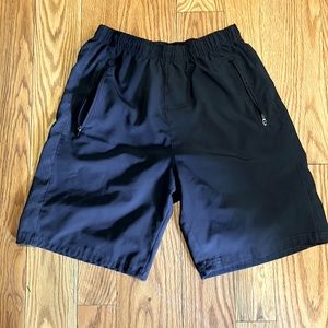 Men’s workout and hiking shorts with 3 zipper pockets
